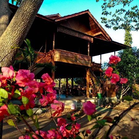 Nirwana Buton Villa Baubau Bagian luar foto
