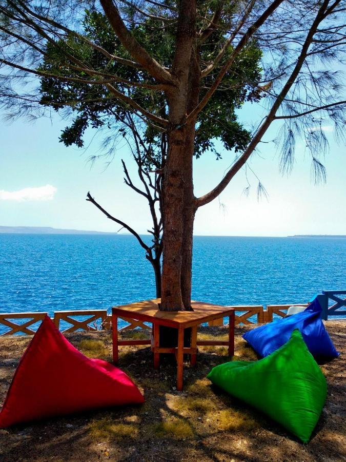 Nirwana Buton Villa Baubau Bagian luar foto